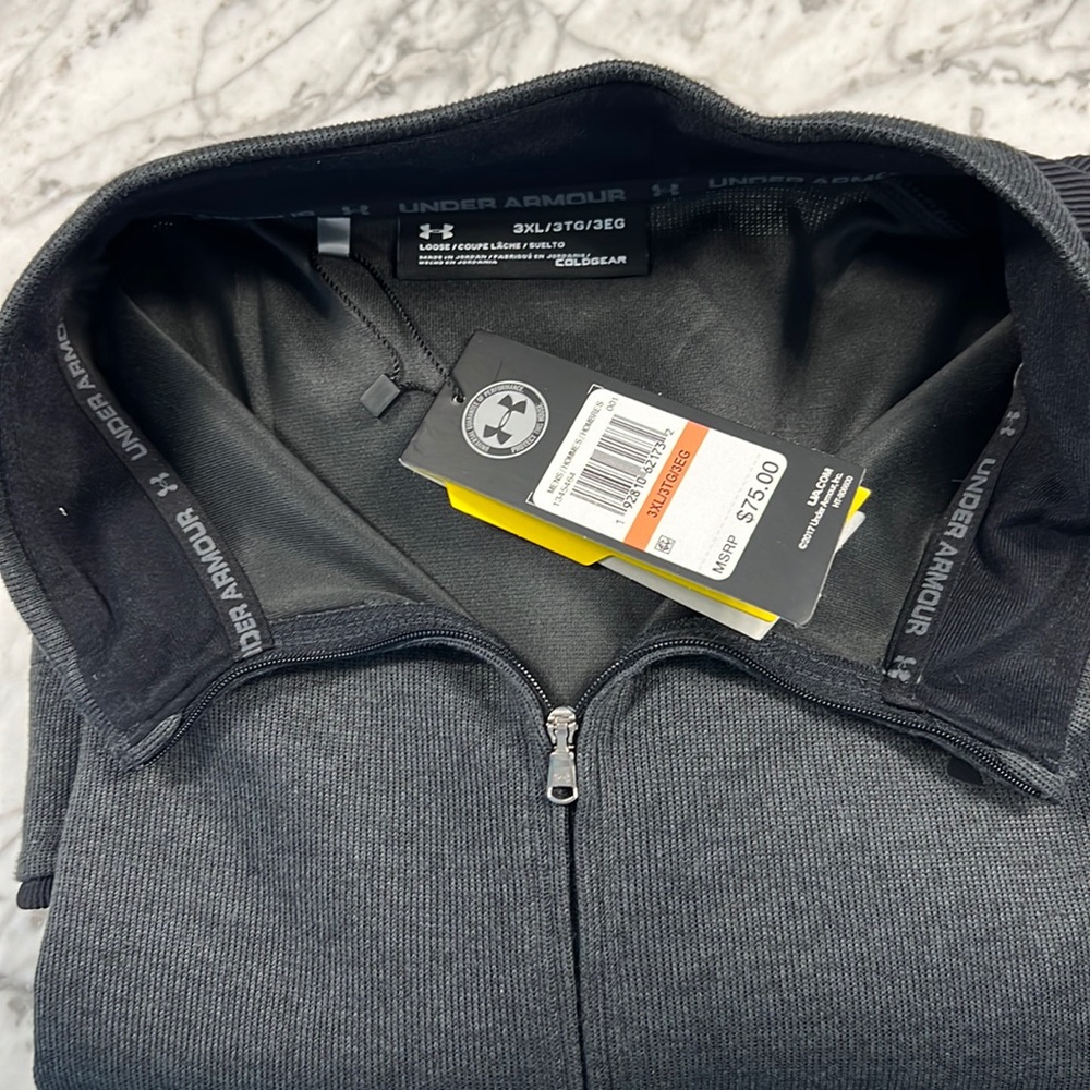 New with tags Under Armour long sleeve quarter zip